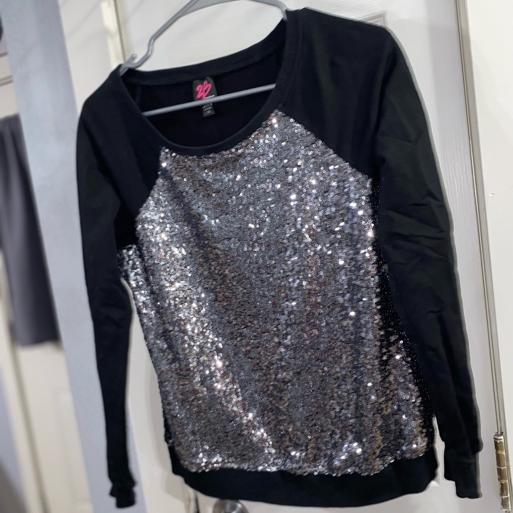 2B Bebe size XS top
